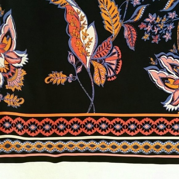 Vince Camuto Lined Paisley Shift Dress - Picture 2 of 4